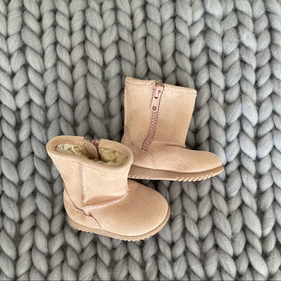 Girls suede fur-lined booties size 2 - Picture 5 of 7